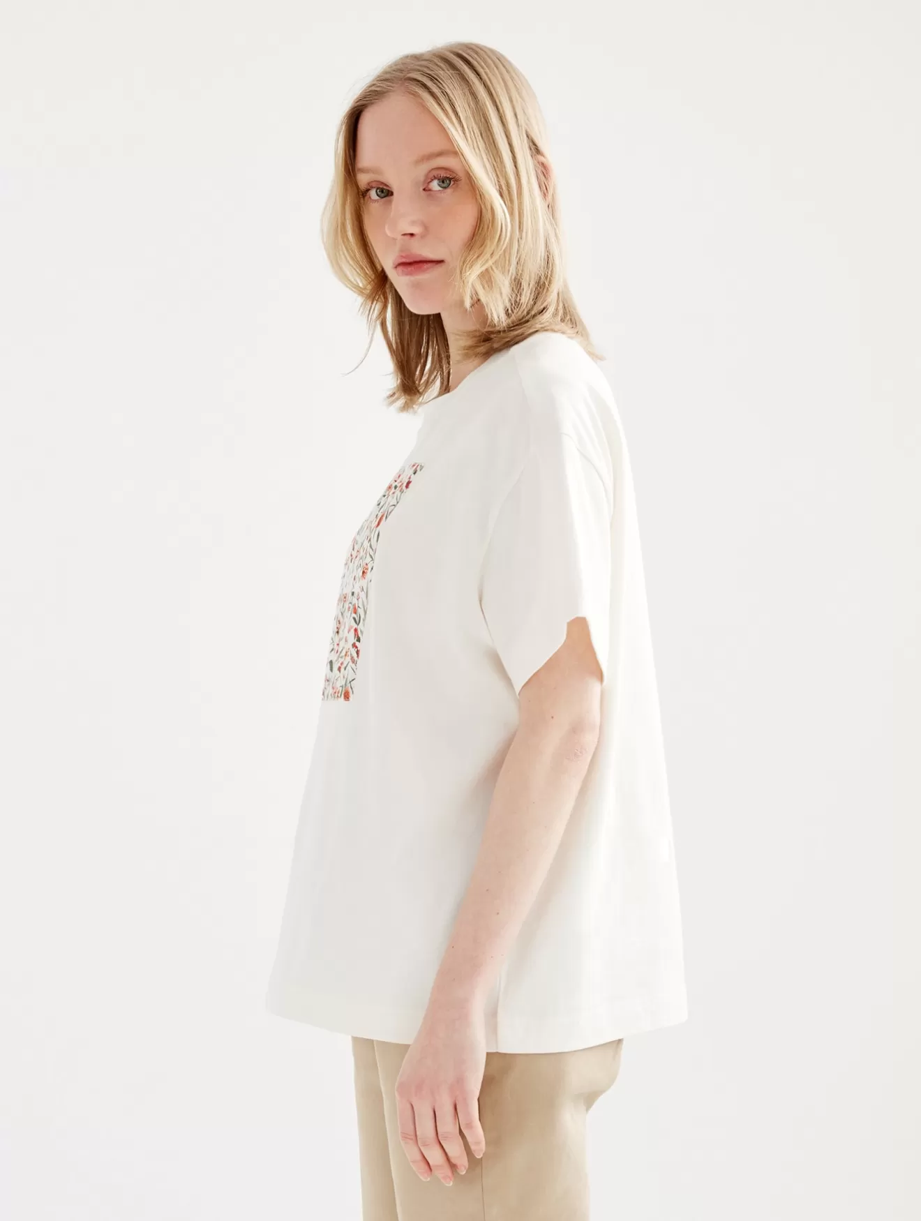 tshirt_manches_courtes_en_tissu_liberty_2.webp Clearance Aigle T-Shirt Manches Courtes En Tissu Liberty Lait